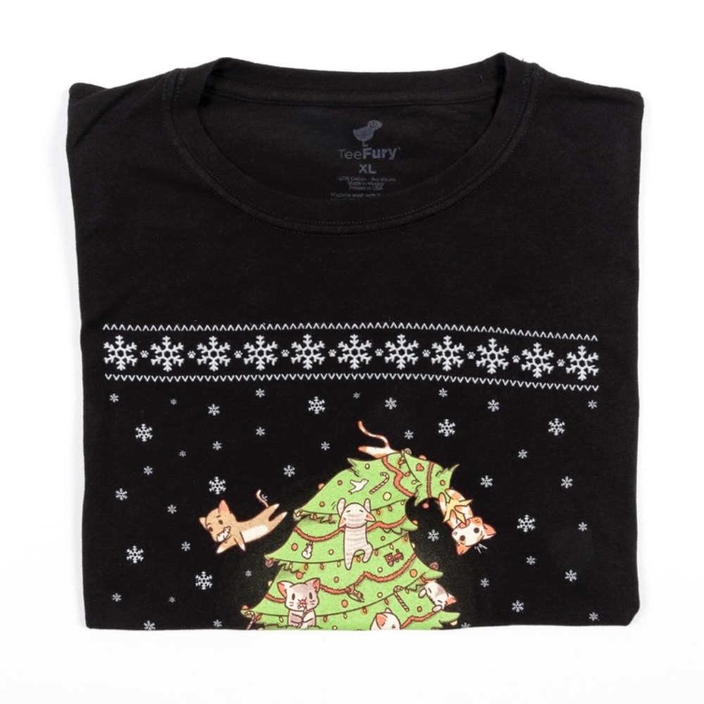 Cats in the Christmas Tree T-Shirt Tee XL NWOT - Picture 4 of 7